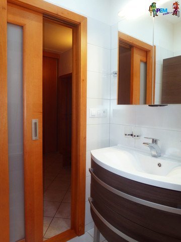 Vyzkoušejte něco jinak - prosklené dveře v koupelně působí elegantně | Koupelny-svitavy.cz