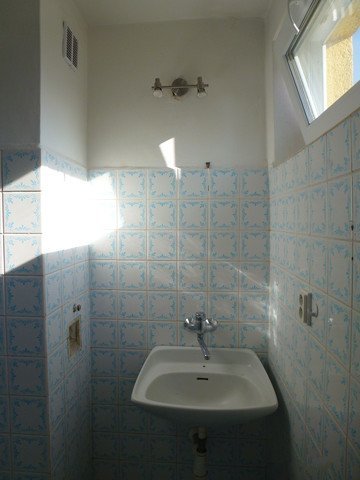 Rekonstrukce koupelny - původní stav koupelny a WC
